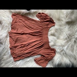 AMERICAN EAGLE OFF THE SHOULDER TOP